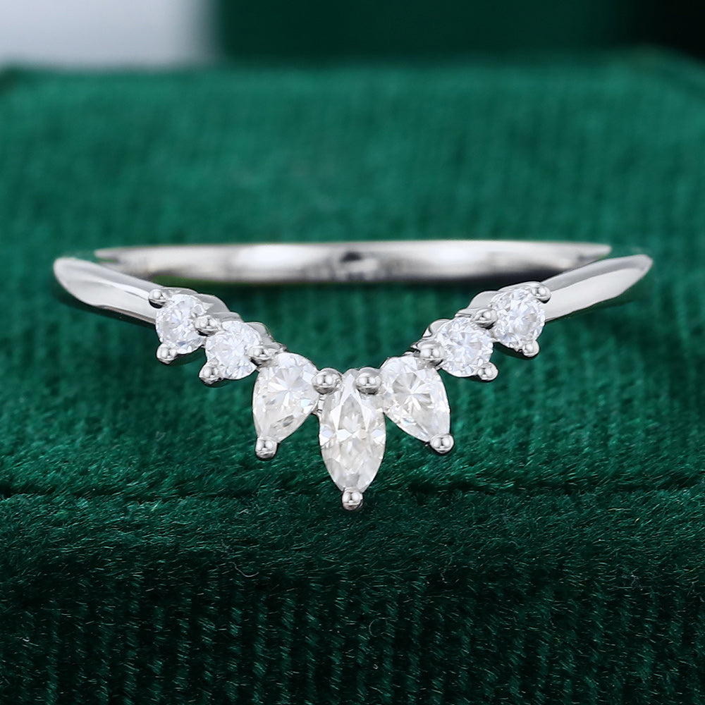 0.27 TCW Pear, Marquise & Round Curved Moissanite Wedding Band