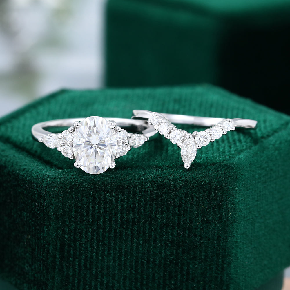 1.33 CT Oval Cluster Moissanite Bridal Set