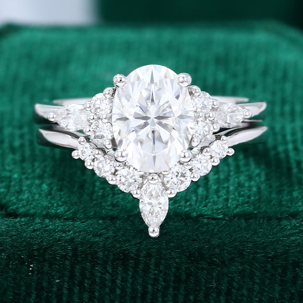 1.33 CT Oval Cluster Moissanite Bridal Set