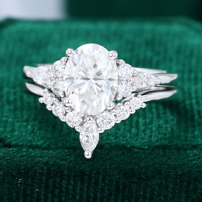 1.33 CT Oval Cluster Moissanite Bridal Set
