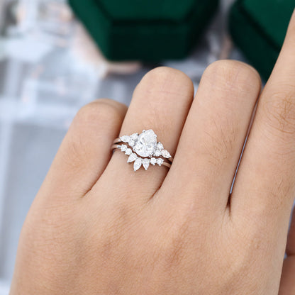 1 CT Pear Cluster Moissanite Bridal Set
