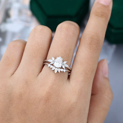 1.5 CT Pear Cluster Moissanite Bridal Set