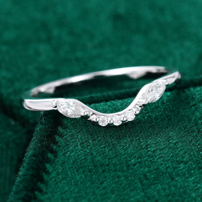 0.196 TCW Marquise & Round Curved Moissanite Wedding Band