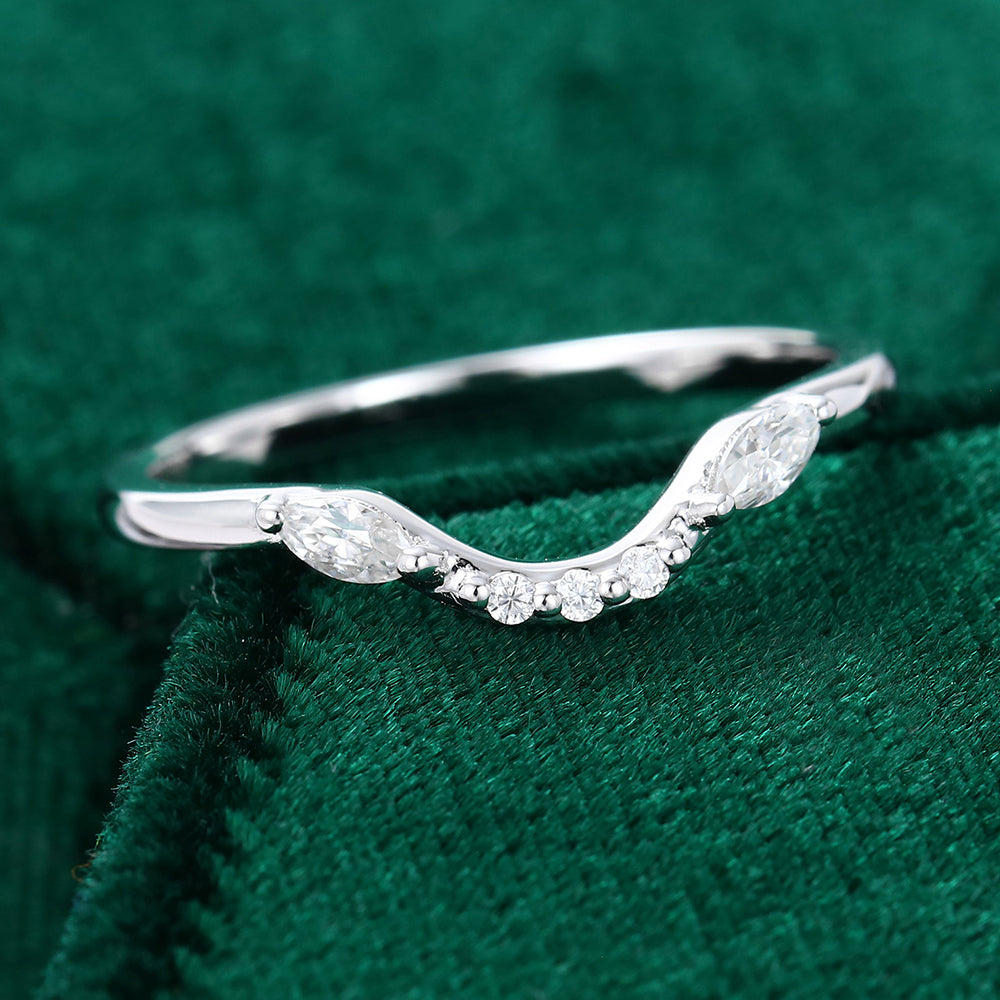 0.23 TCW Round & Marquise Curved Moissanite Wedding Band