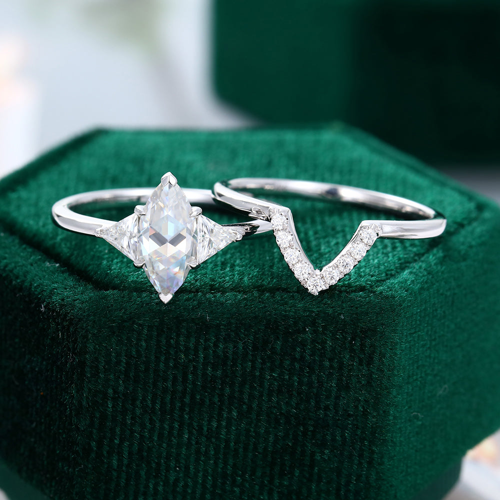 0.9 CT Marquise Three Stone Moissanite Bridal Set