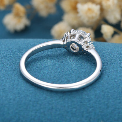 0.68 CT Round Cluster Moissanite Engagement Ring