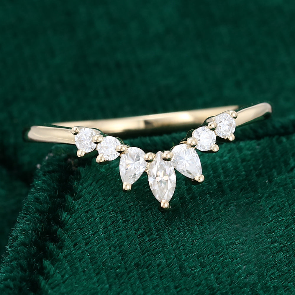 0.27 TCW Pear, Marquise & Round Curved Moissanite Wedding Band