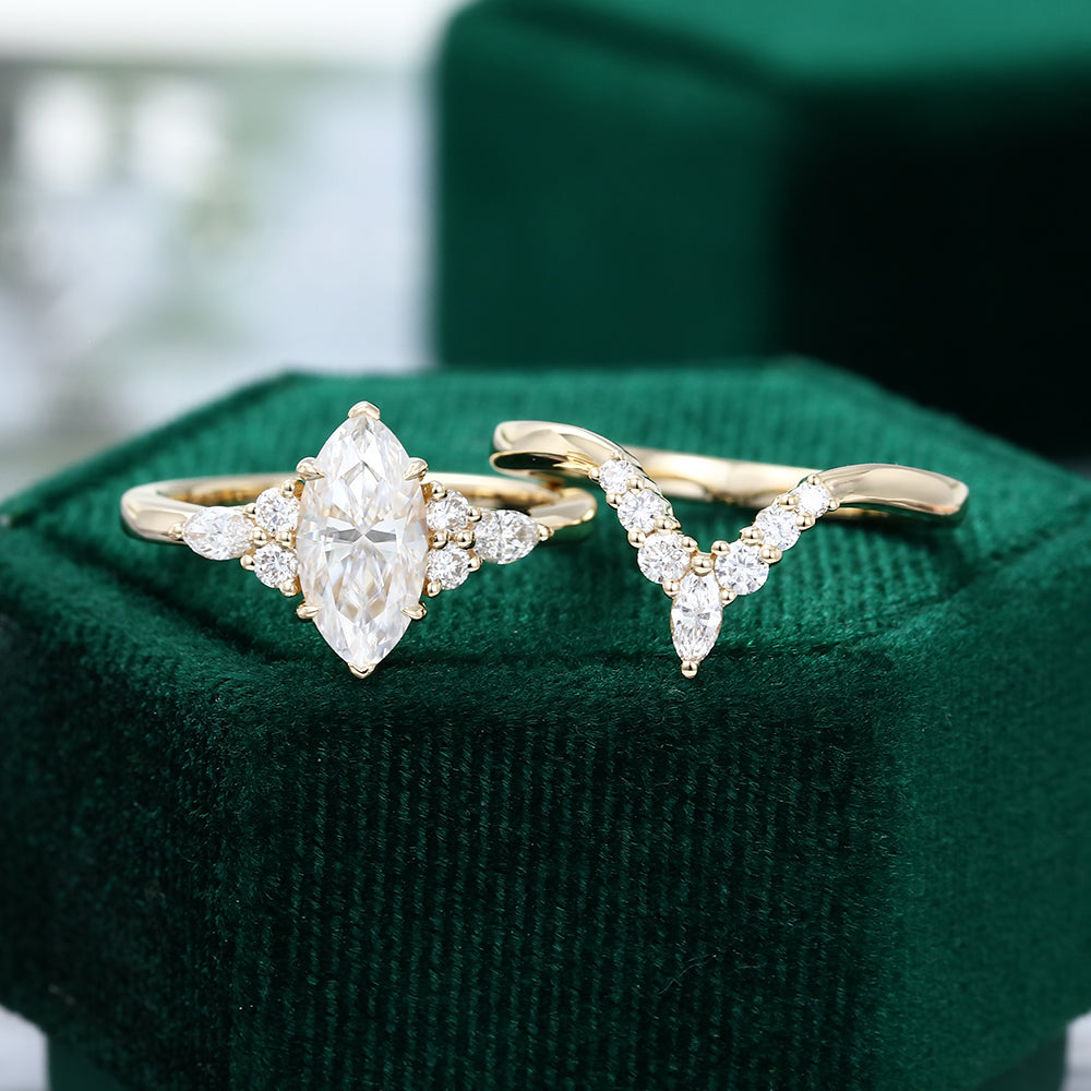0.9 CT Marquise Cluster Moissanite Bridal Set