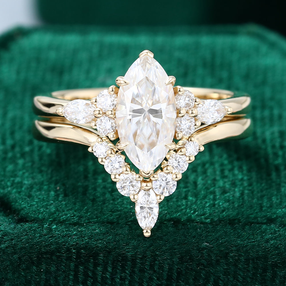 0.9 CT Marquise Cluster Moissanite Bridal Set