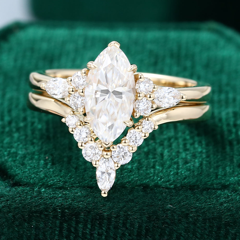 0.9 CT Marquise Cluster Moissanite Bridal Set