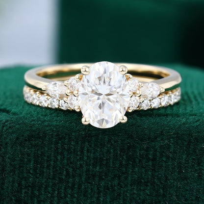 1.33 CT Oval Cluster Moissanite Bridal Set