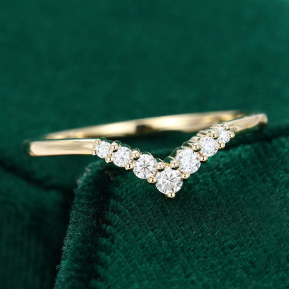0.2 TCW Round Curved Moissanite Wedding Band