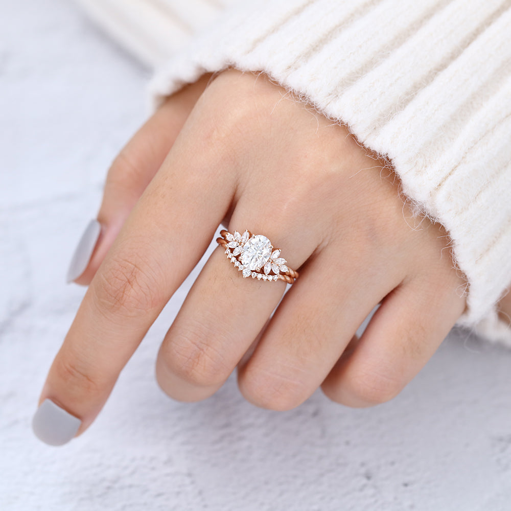 1.33 CT Oval Cluster Moissanite Bridal Set