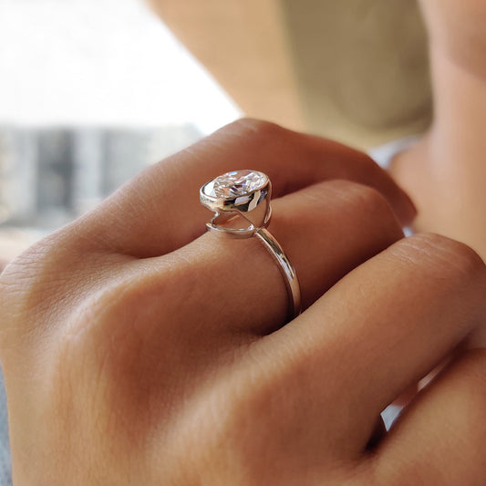 1 CT Oval Bezel Moissanite Engagement Ring