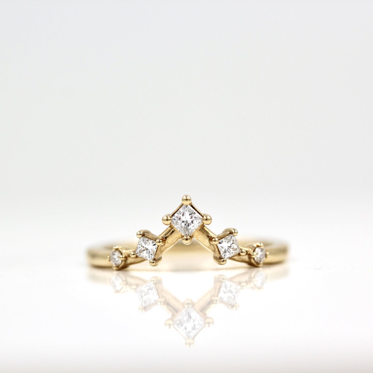 0.22 TCW Princess & Round Curved Moissanite Wedding Band