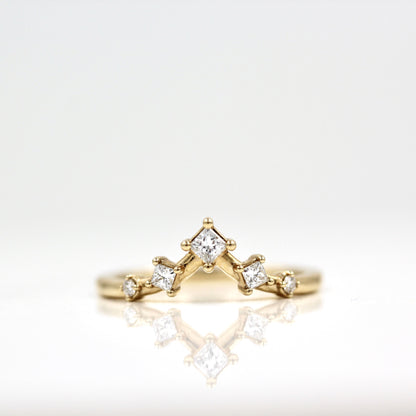 0.22 TCW Princess & Round Curved Moissanite Wedding Band