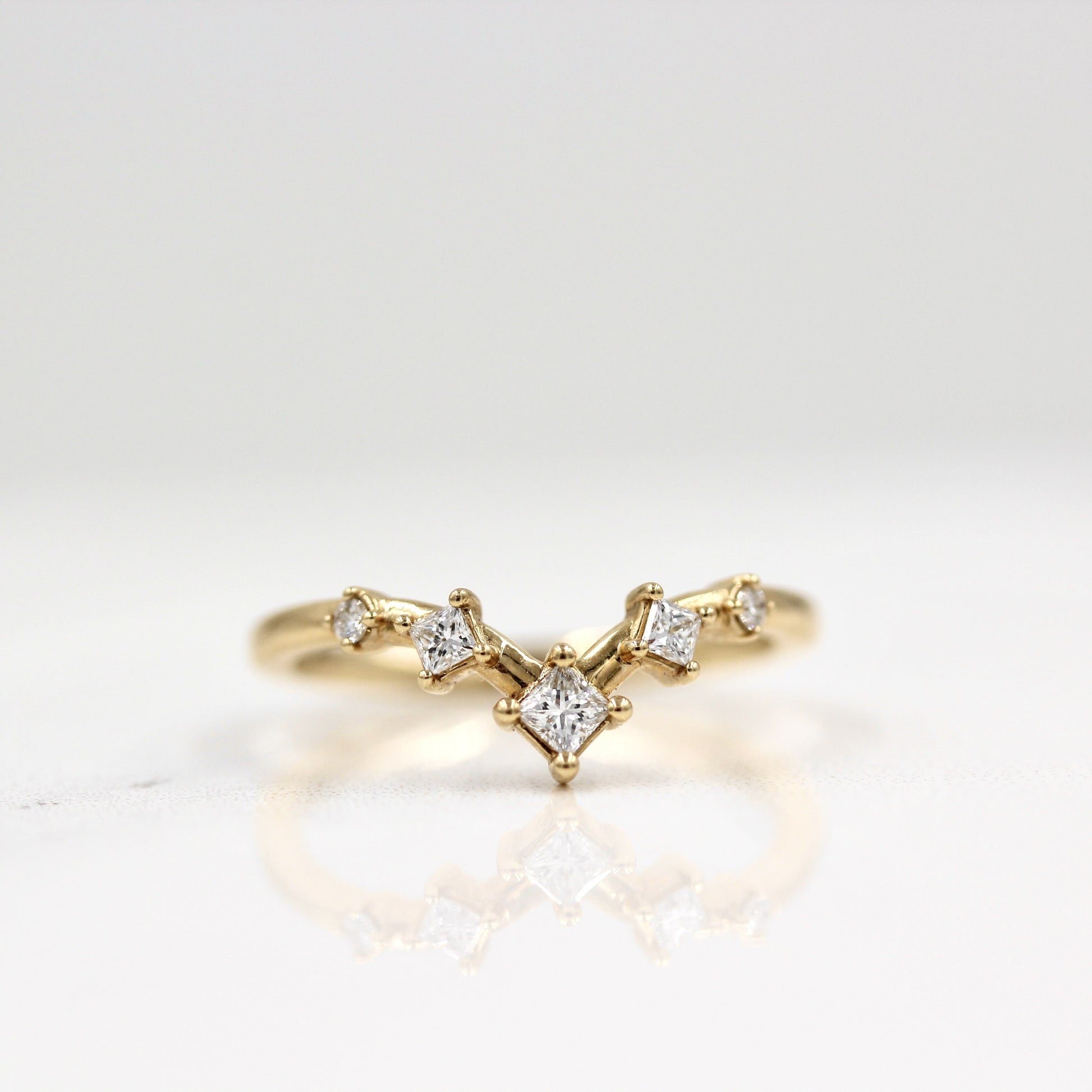 0.22 TCW Princess & Round Curved Moissanite Wedding Band