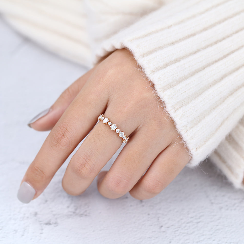 0.7 TCW Round Moissanite Vintage Wedding Band