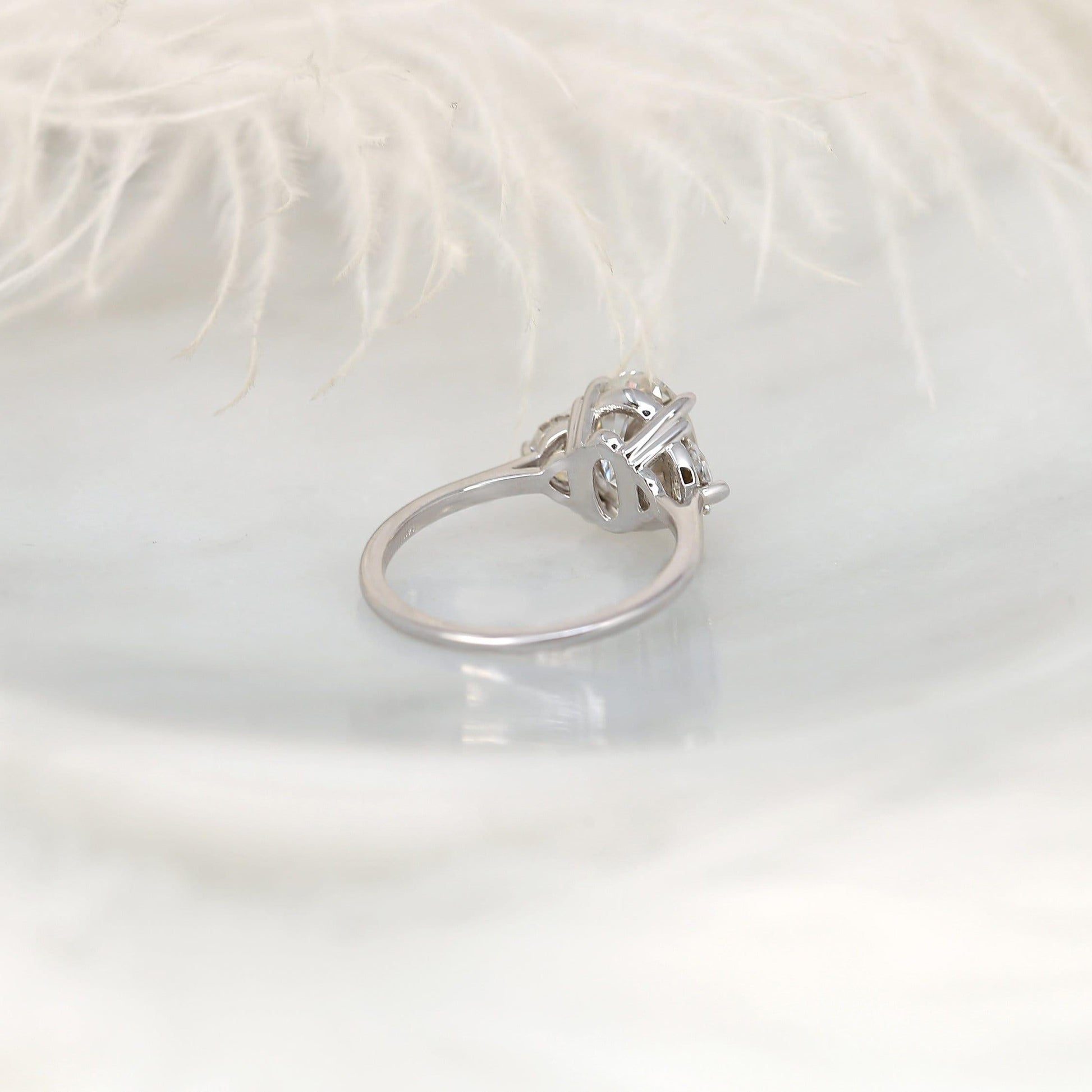 2.5 CT Oval Three Stone Moissanite Engagement Ring