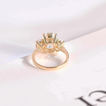 2.0 CT Oval Three Stone Moissanite Engagement Ring