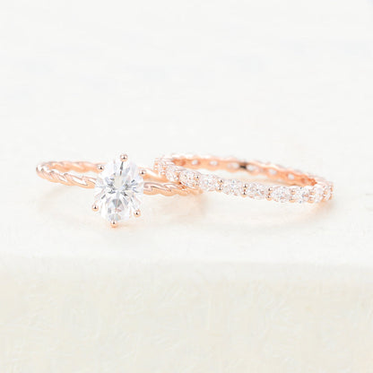 1.33 CT Oval Solitaire Moissanite Bridal Set