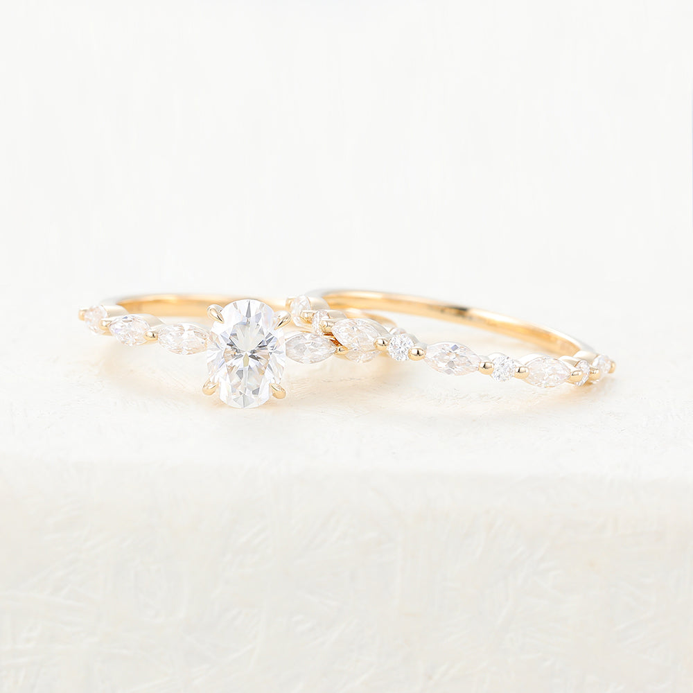0.84 CT Oval Pave Moissanite Bridal Set