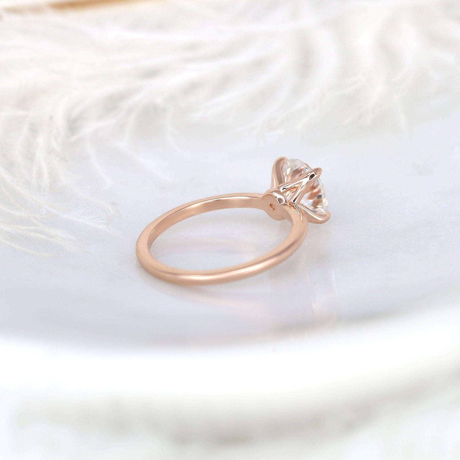 2 CT Round Solitaire Moissanite Engagement Ring