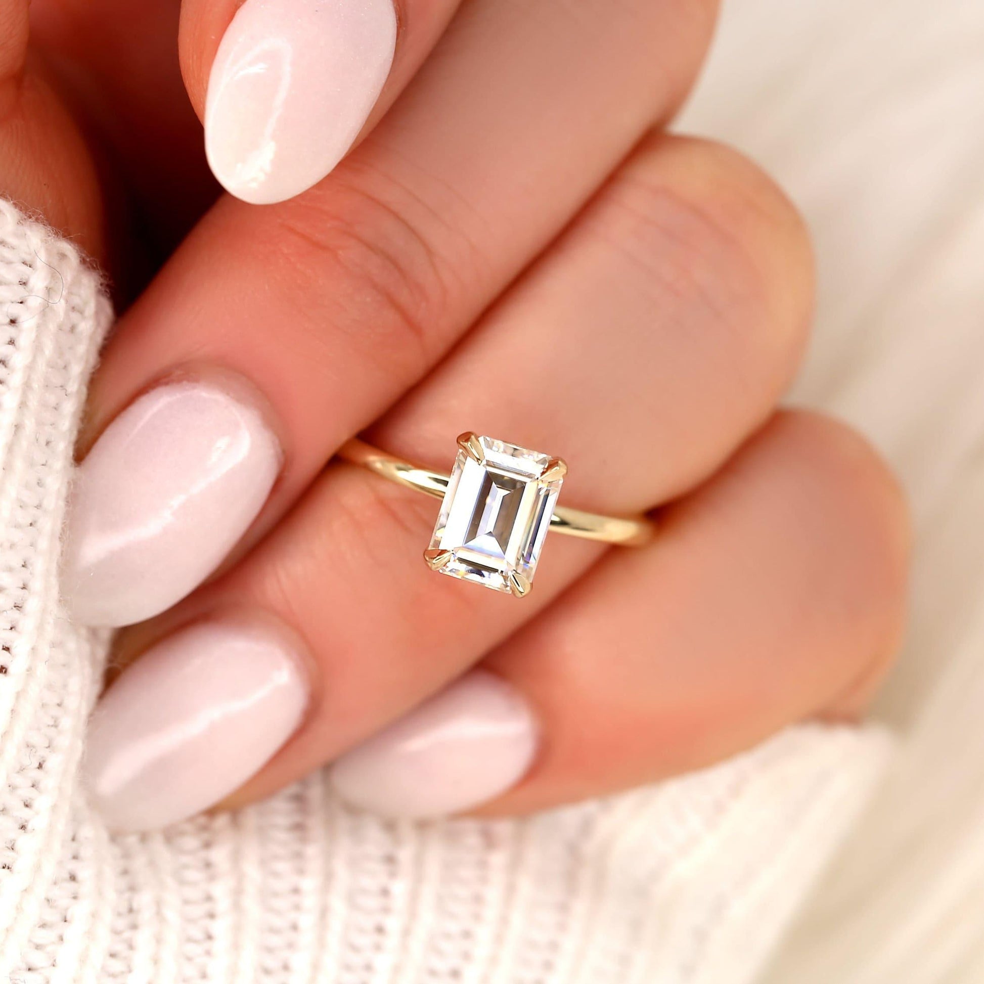 1.75 CT Emerald Solitaire Moissanite Engagement Ring