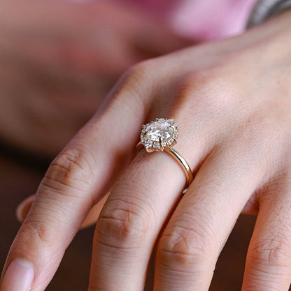 1.5 CT Round Halo Moissanite Engagement Ring
