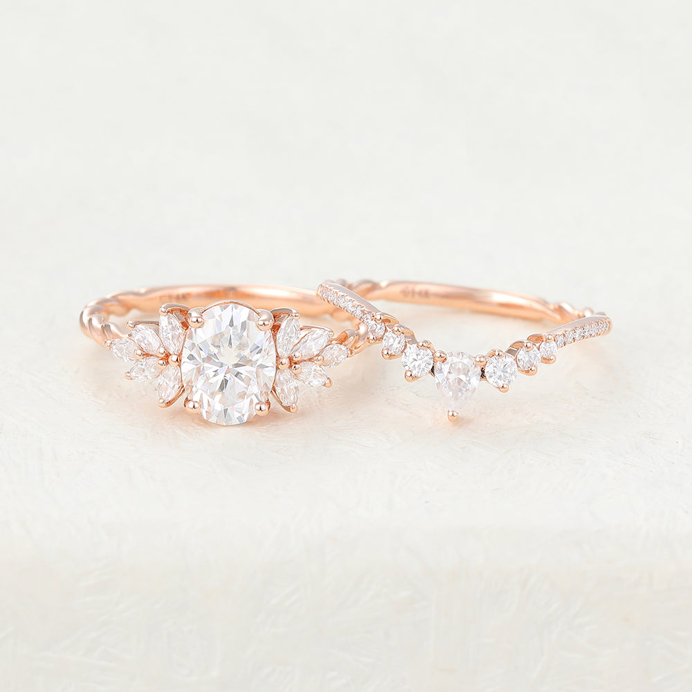 1.33 CT Oval Cluster Moissanite Bridal Set
