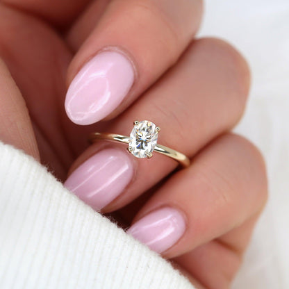 0.90 CT Oval Solitaire Moissanite Engagement Ring