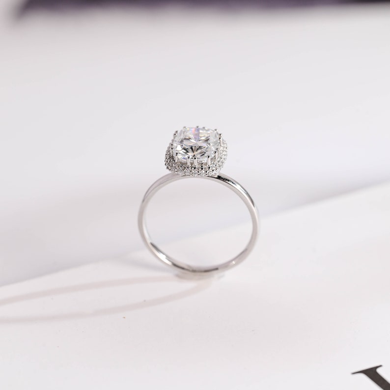 2.0 CT Elongated Cushion Halo Moissanite Engagement Ring