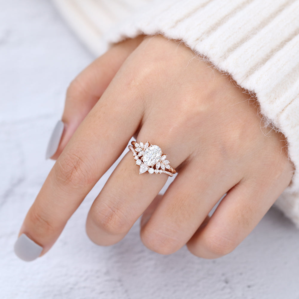 1.33 CT Oval Cluster Moissanite Bridal Set