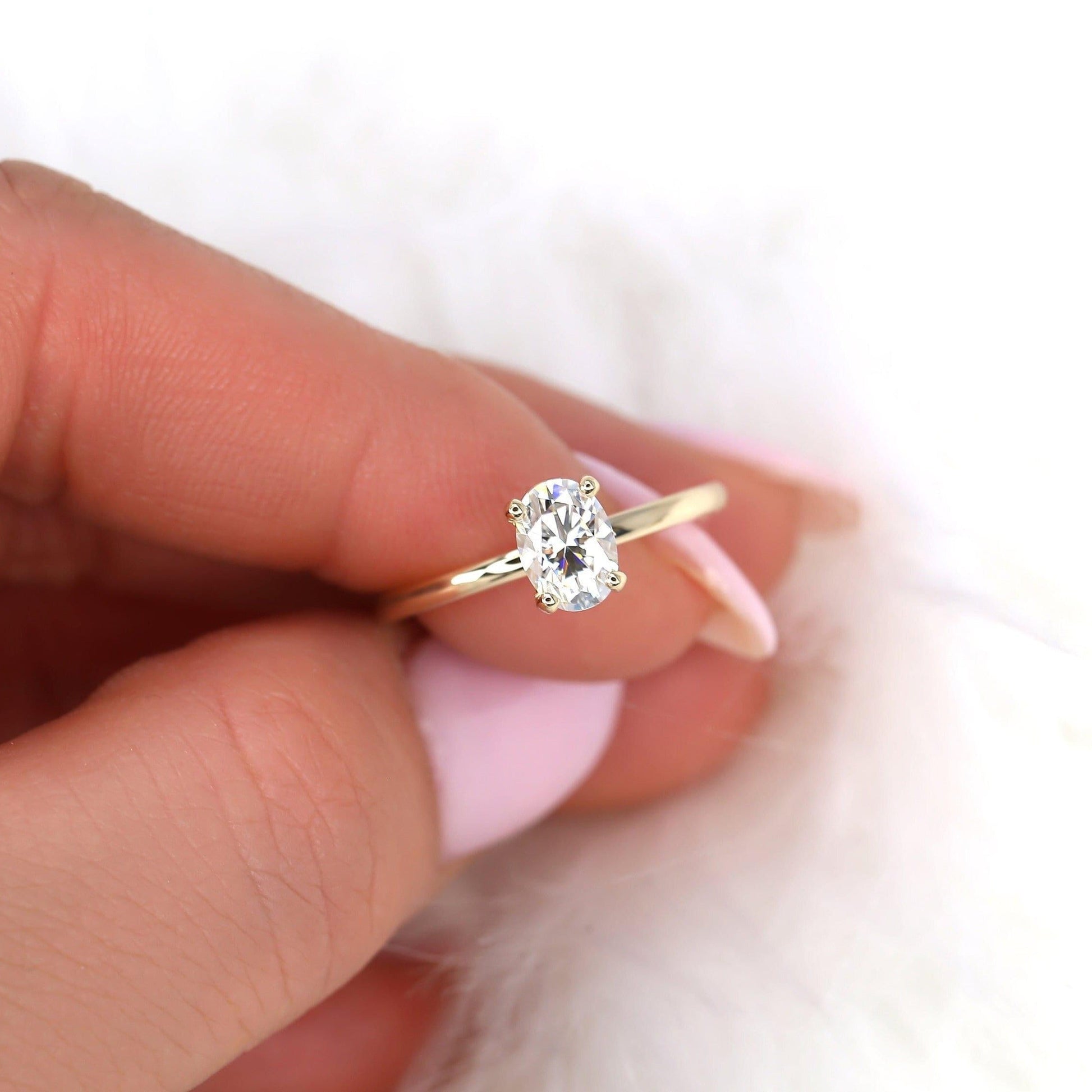 1 CT Oval Solitaire Moissanite Engagement Ring