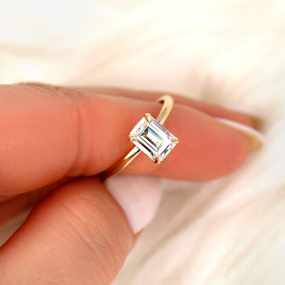 1.75 CT Emerald Solitaire Moissanite Engagement Ring