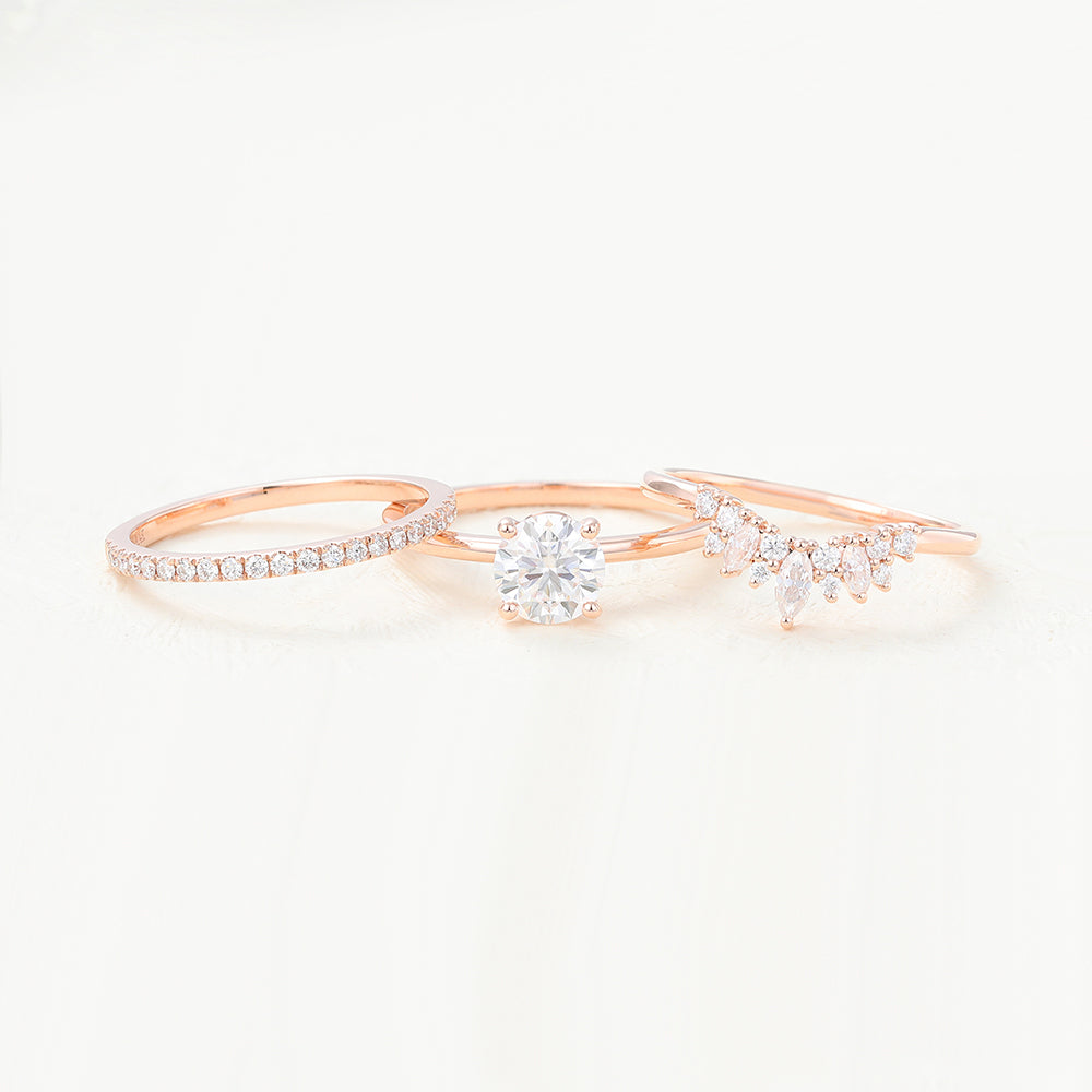 0.68 CT Round Solitaire Moissanite Bridal Set