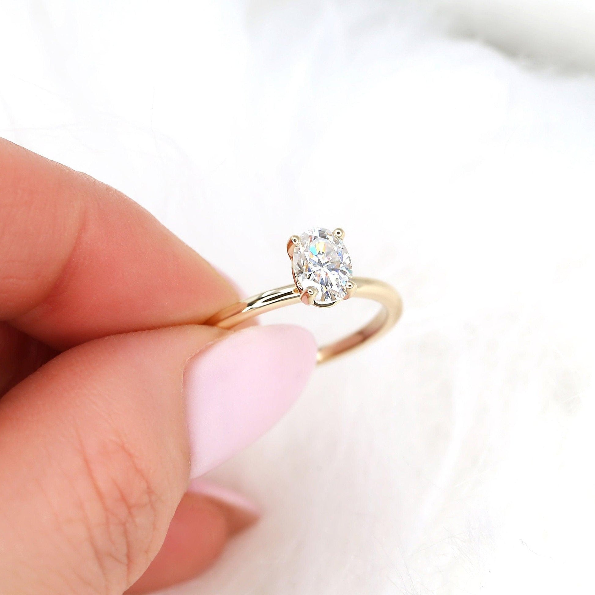 0.90 CT Oval Solitaire Moissanite Engagement Ring