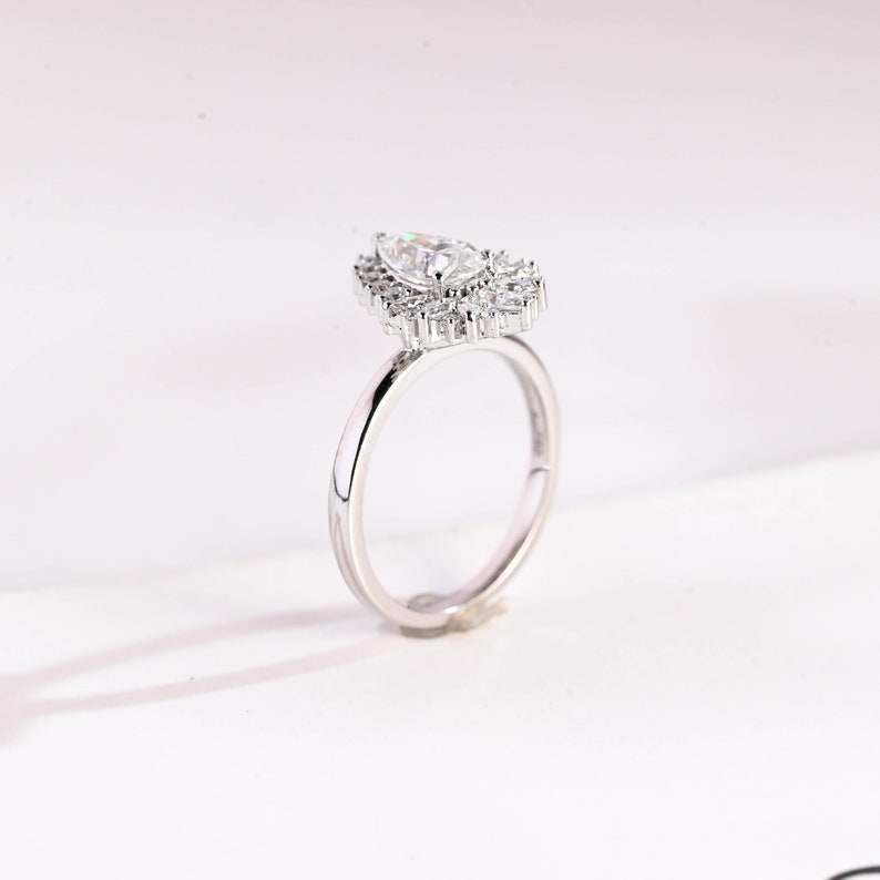 2.0 CT Pear Cluster Moissanite Engagement Ring