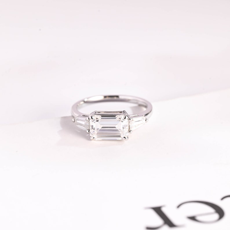 2.0 CT Emerald Three Stone Moissanite Engagement Ring