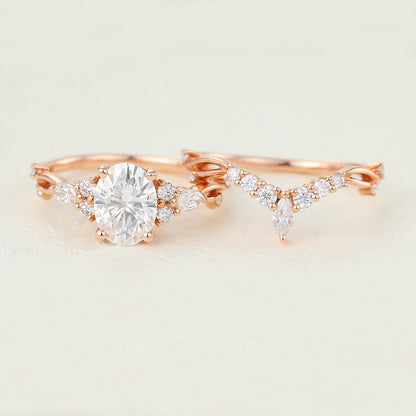 1.33 CT Oval Cluster Moissanite Bridal Set