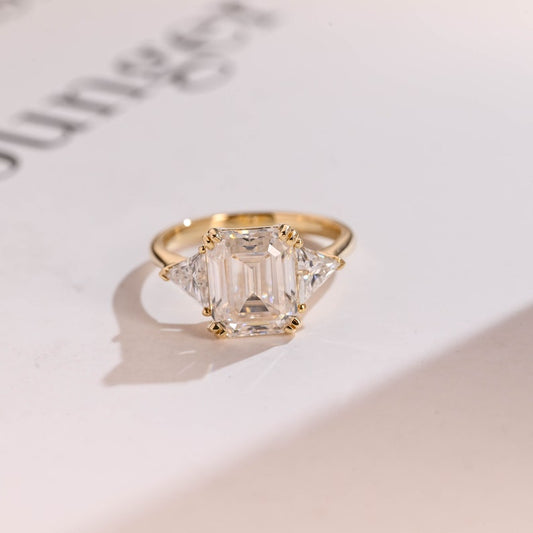 2.0 CT Emerald Three Stone Moissanite Engagement Ring