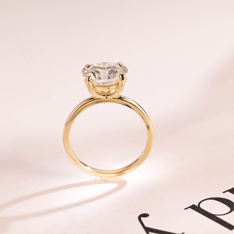 2.0 CT East West Oval Solitaire Moissanite Engagement Ring