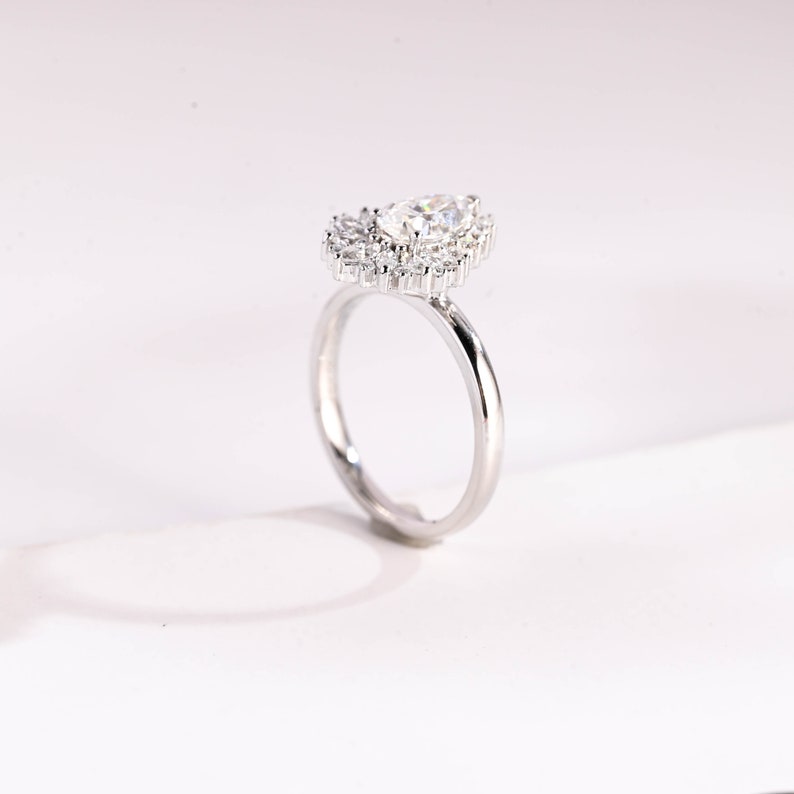 2.0 CT Pear Cluster Moissanite Engagement Ring