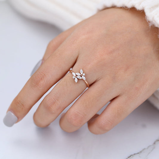 0.53 TCW Marquise & Round Shaped Moissanite Cluster Wedding Band