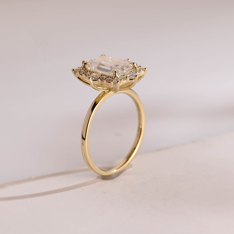 2.0 CT Emerald Halo Moissanite Engagement Ring