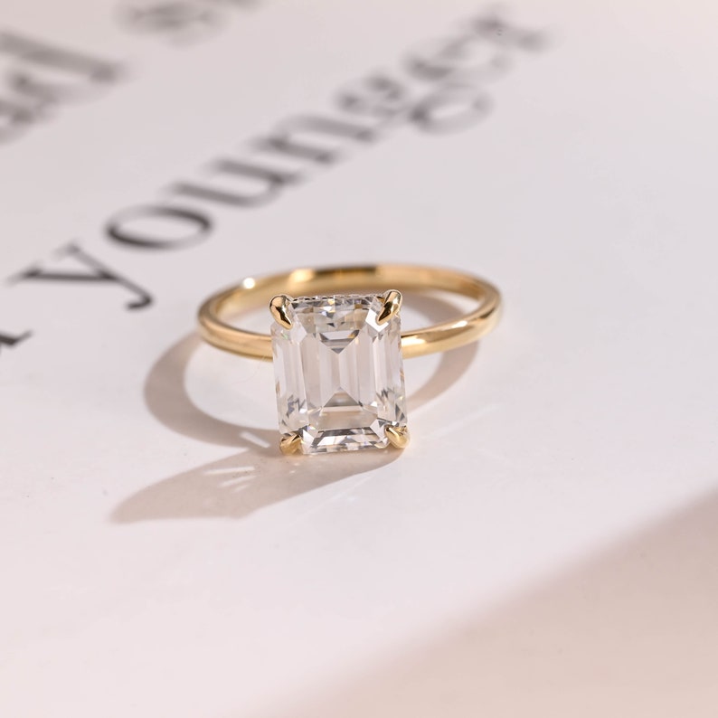 2.0 CT Emerald Hidden Halo Moissanite Engagement Ring