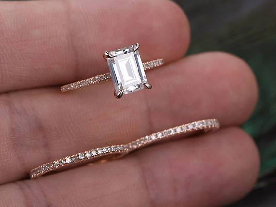 1.0 CT Emerald Cut Solitaire Moissanite Bridal Ring Set 3