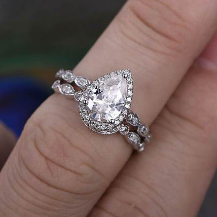 1 CT Pear Vintage Halo & Pave Moissanite Bridal Set