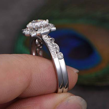 0.75 CT Round Vintage Moissanite Bridal Set