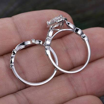 1 CT Pear Vintage Halo & Pave Moissanite Bridal Set